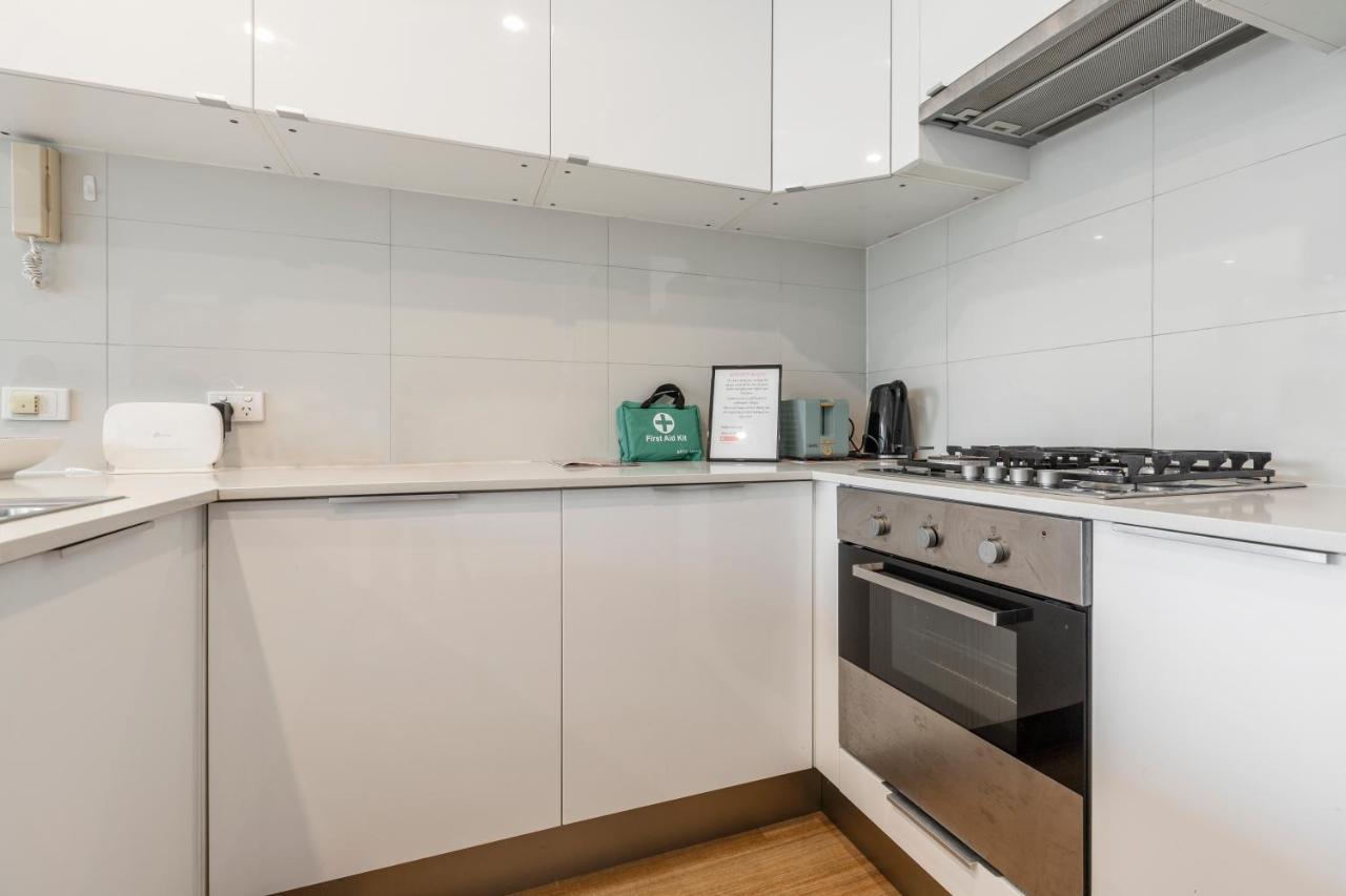 ☆Of Southbank☆Light Filled Apartment☆Huge Private Terrace With City Views☆Parking☆Pool☆Gym☆Wifi เมลเบิร์น ภายนอก รูปภาพ